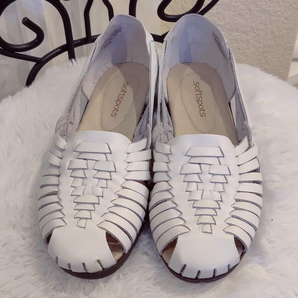 7 Wide Softspots Women's Trinidad White leather slip ons